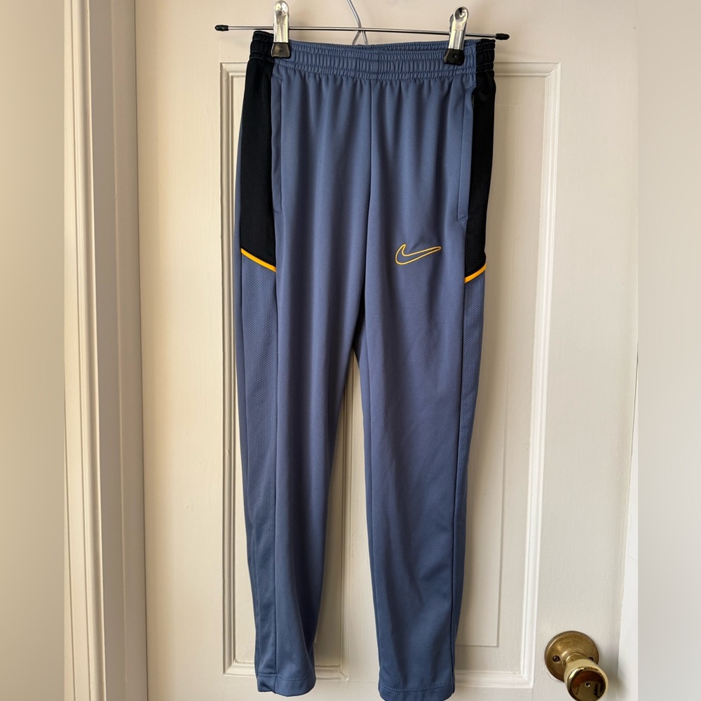 Nike Academy DRI-FIT Soccer pants